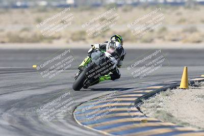 media/Dec-01-2025-Moto Forza (Mon) [[2daa91e15f]]/1-Advanced Group/Session 2 Turn 11 Backside/